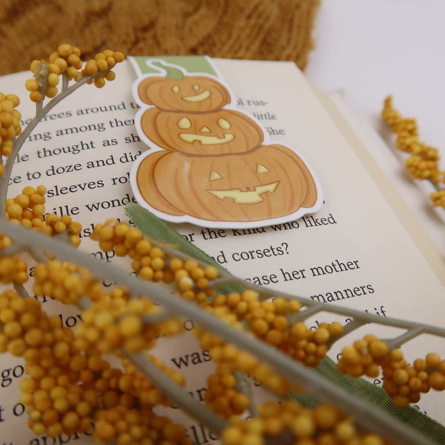 Pumpkin Stack - Magnetic Bookmark