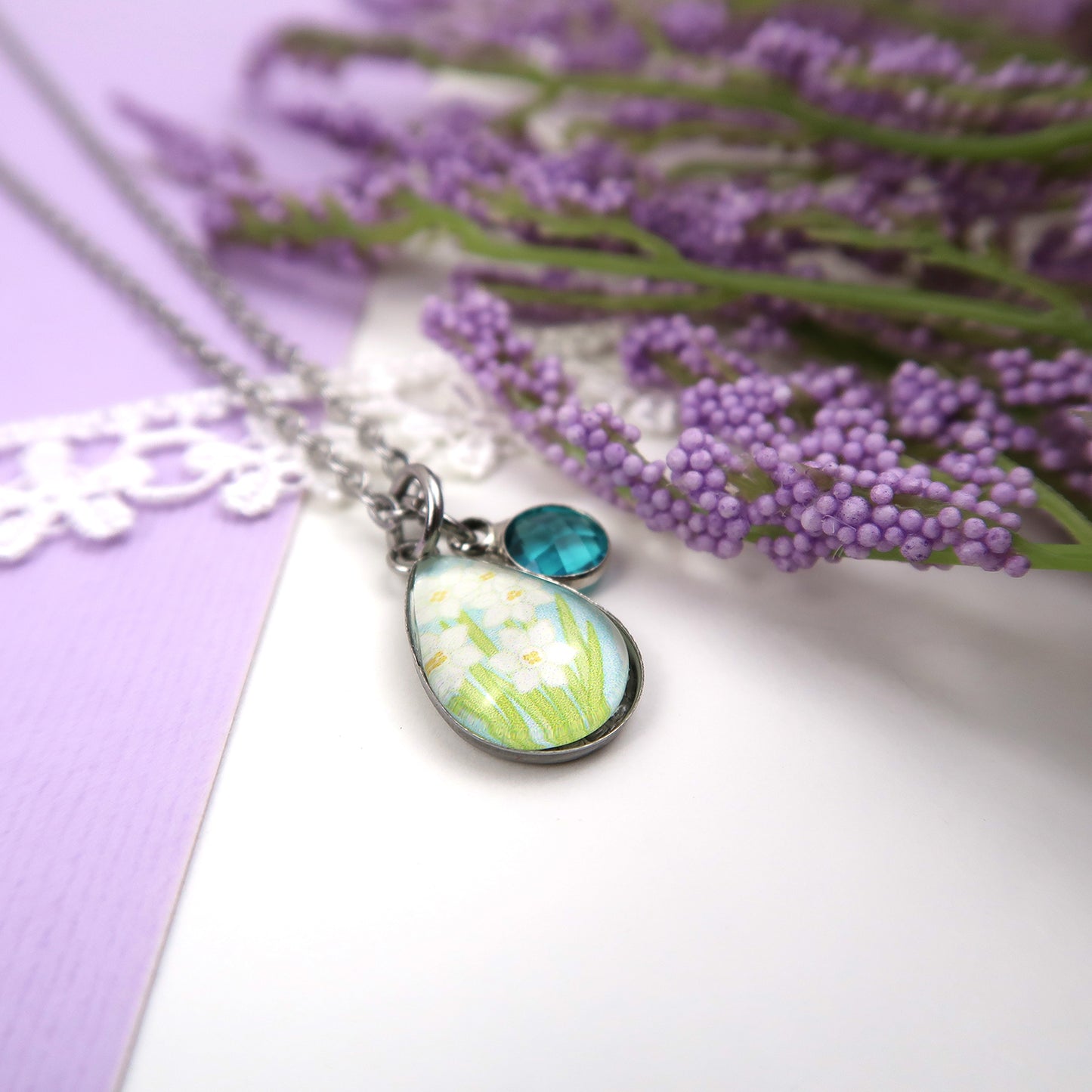 December Birth Flower Necklace - Paperwhites