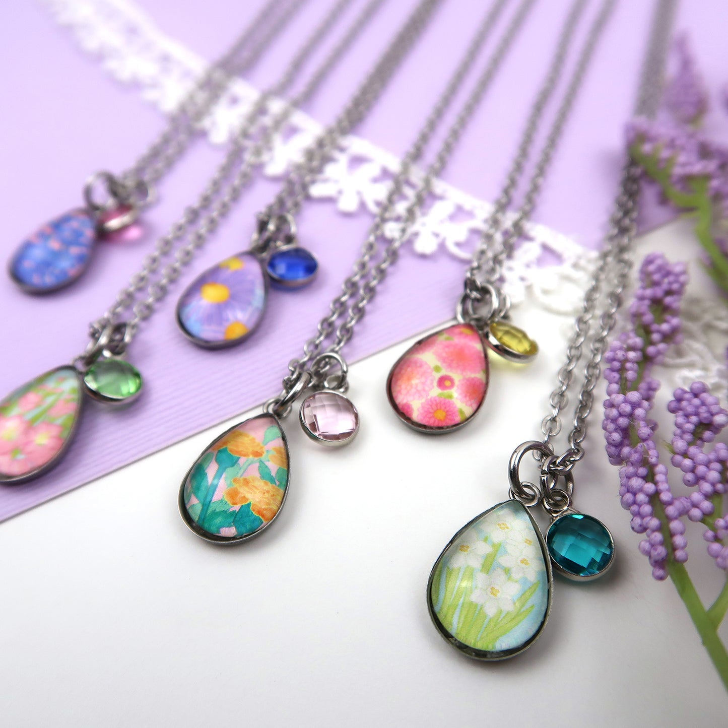 November Birth Flower Necklace - Chrysanthemums