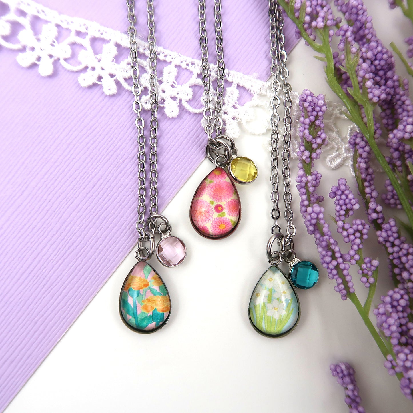 November Birth Flower Necklace - Chrysanthemums