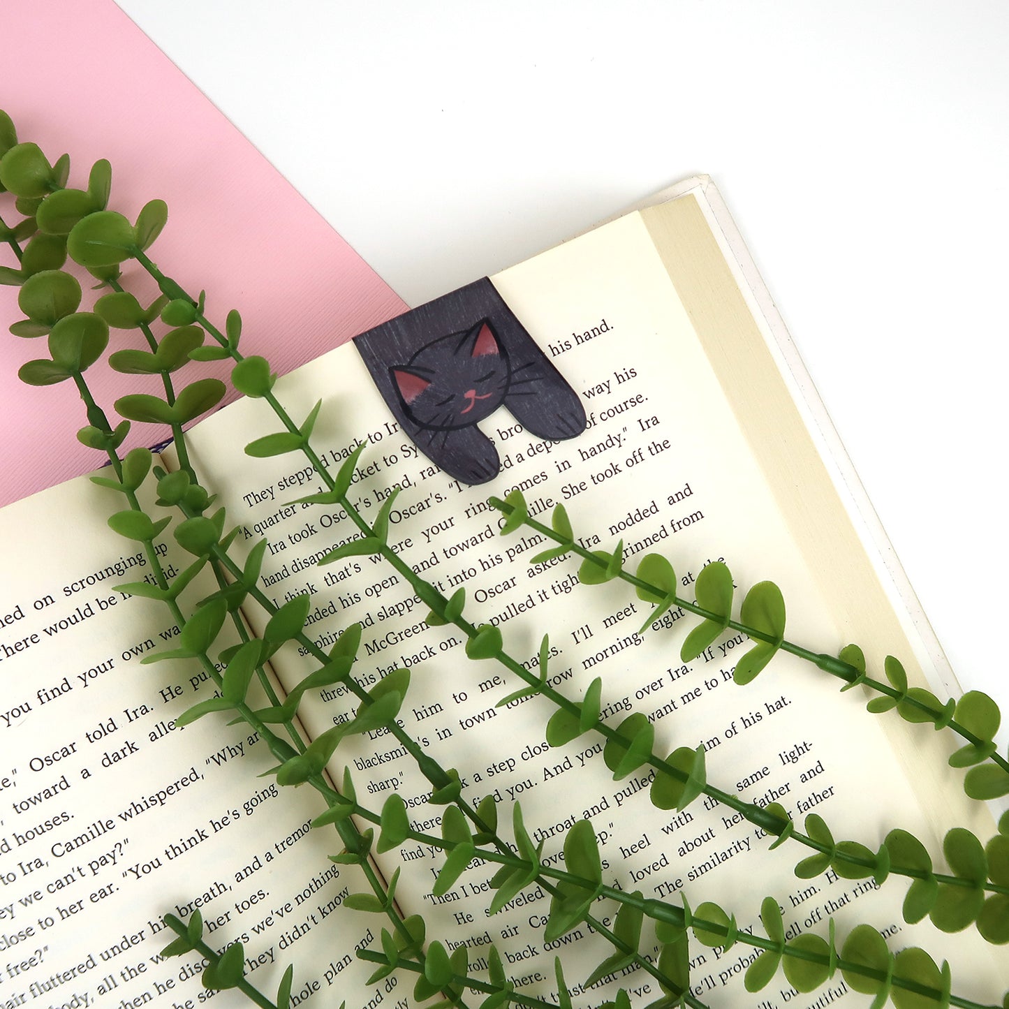 Black Cat Foldover - Magnetic Bookmark