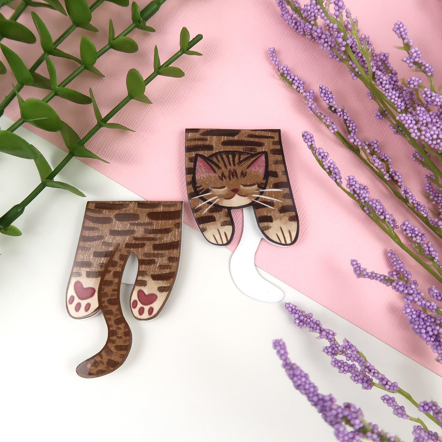 Brown and Black Tabby Cat Foldover - Magnetic Bookmark