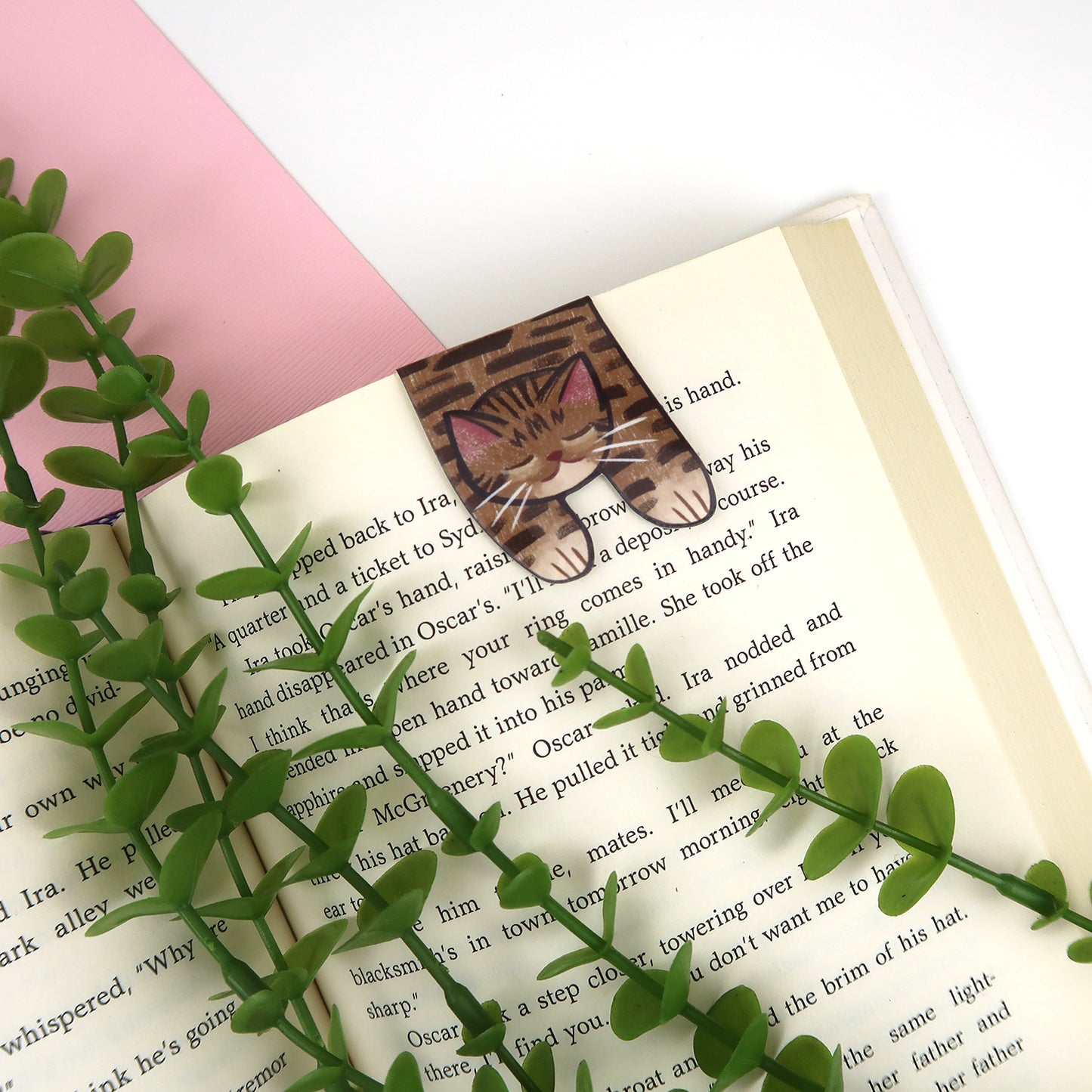 Brown and Black Tabby Cat Foldover - Magnetic Bookmark