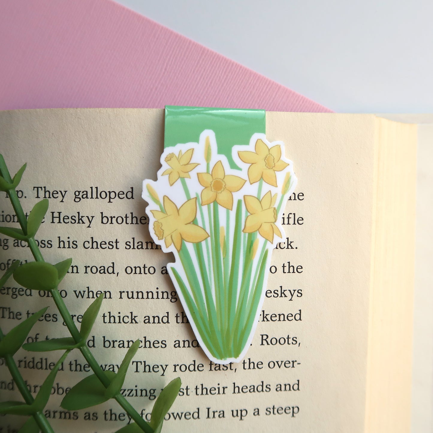Daffodil Flowers - Magnetic Bookmark