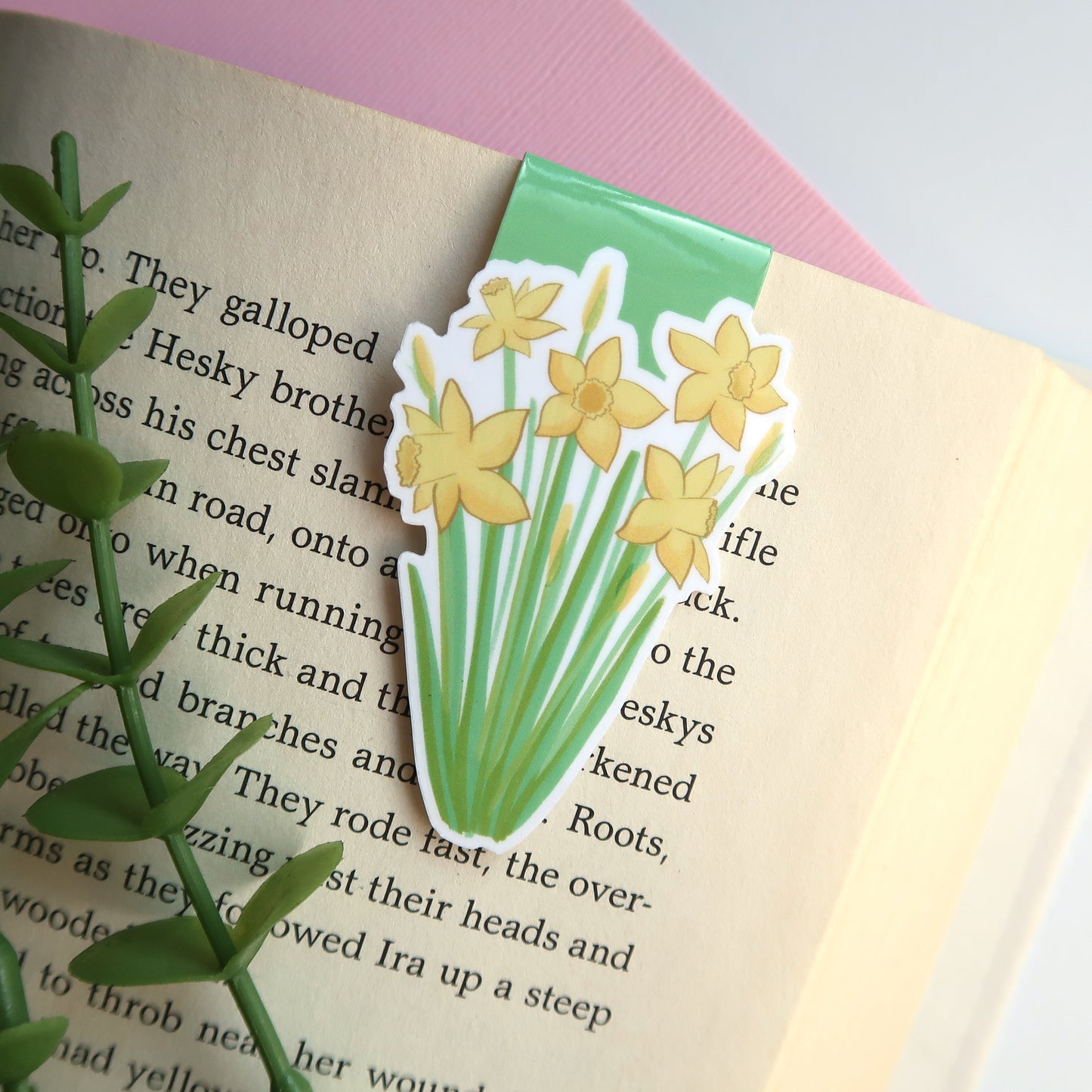 Daffodil Flowers - Magnetic Bookmark