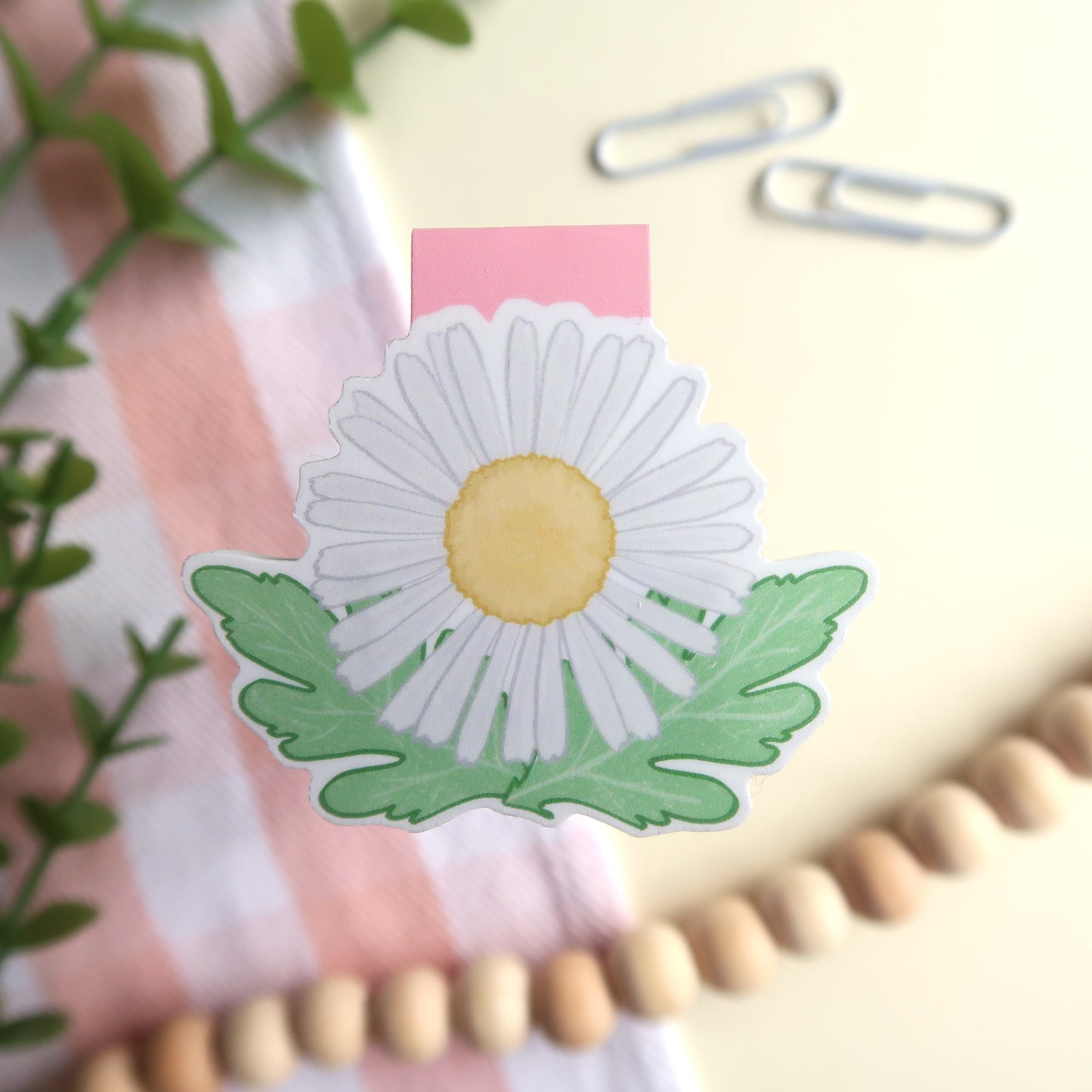 Daisy Flowers - Magnetic Bookmark