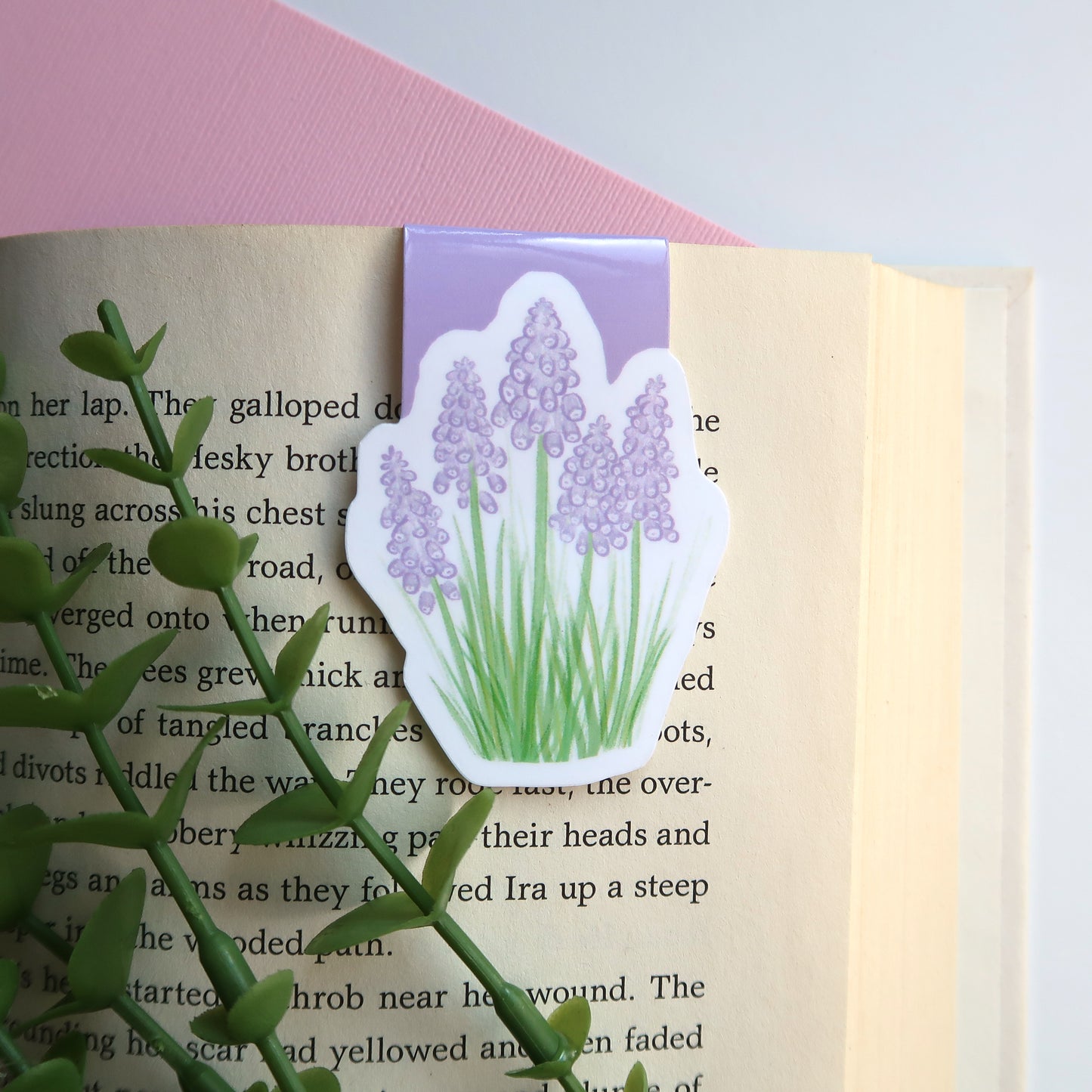 Grape Hyacinth Flowers - Magnetic Bookmark