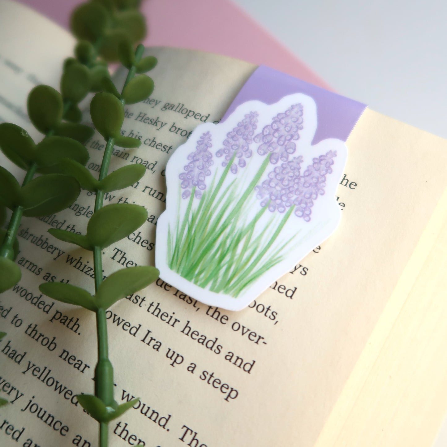 Grape Hyacinth Flowers - Magnetic Bookmark
