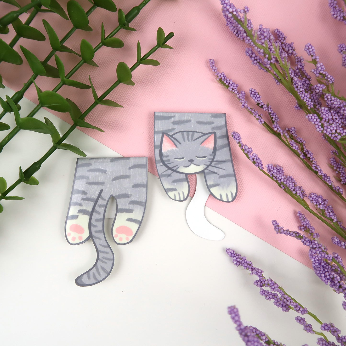 Gray Tabby Foldover - Magnetic Bookmark
