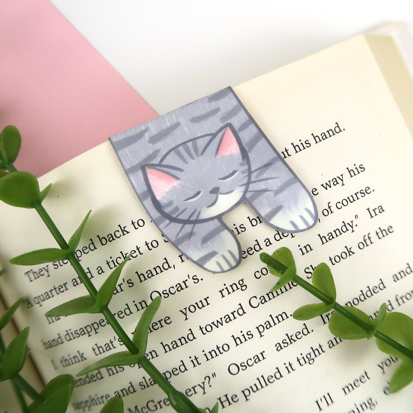 Gray Tabby Foldover - Magnetic Bookmark
