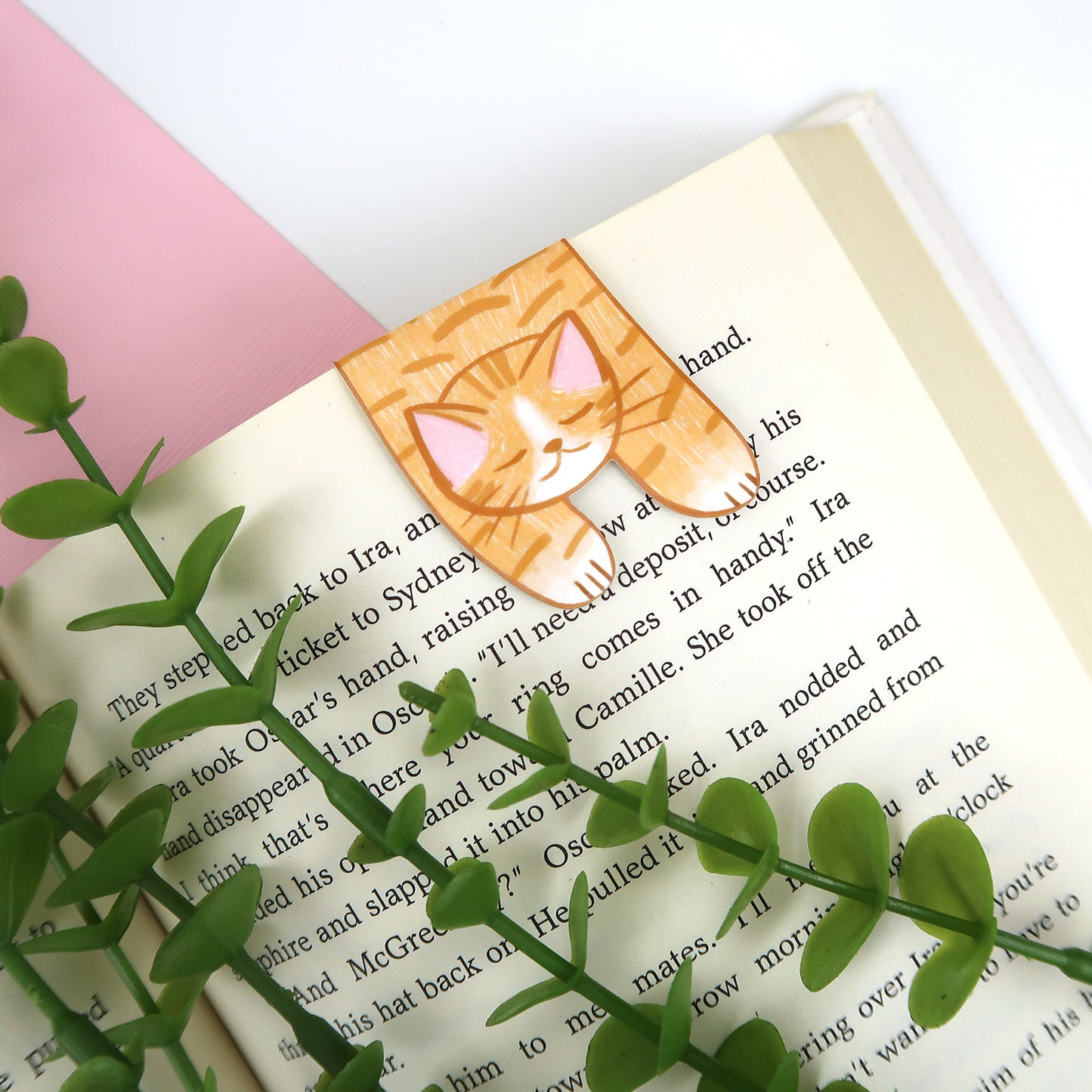 Orange Tabby Foldover - Magnetic Bookmark