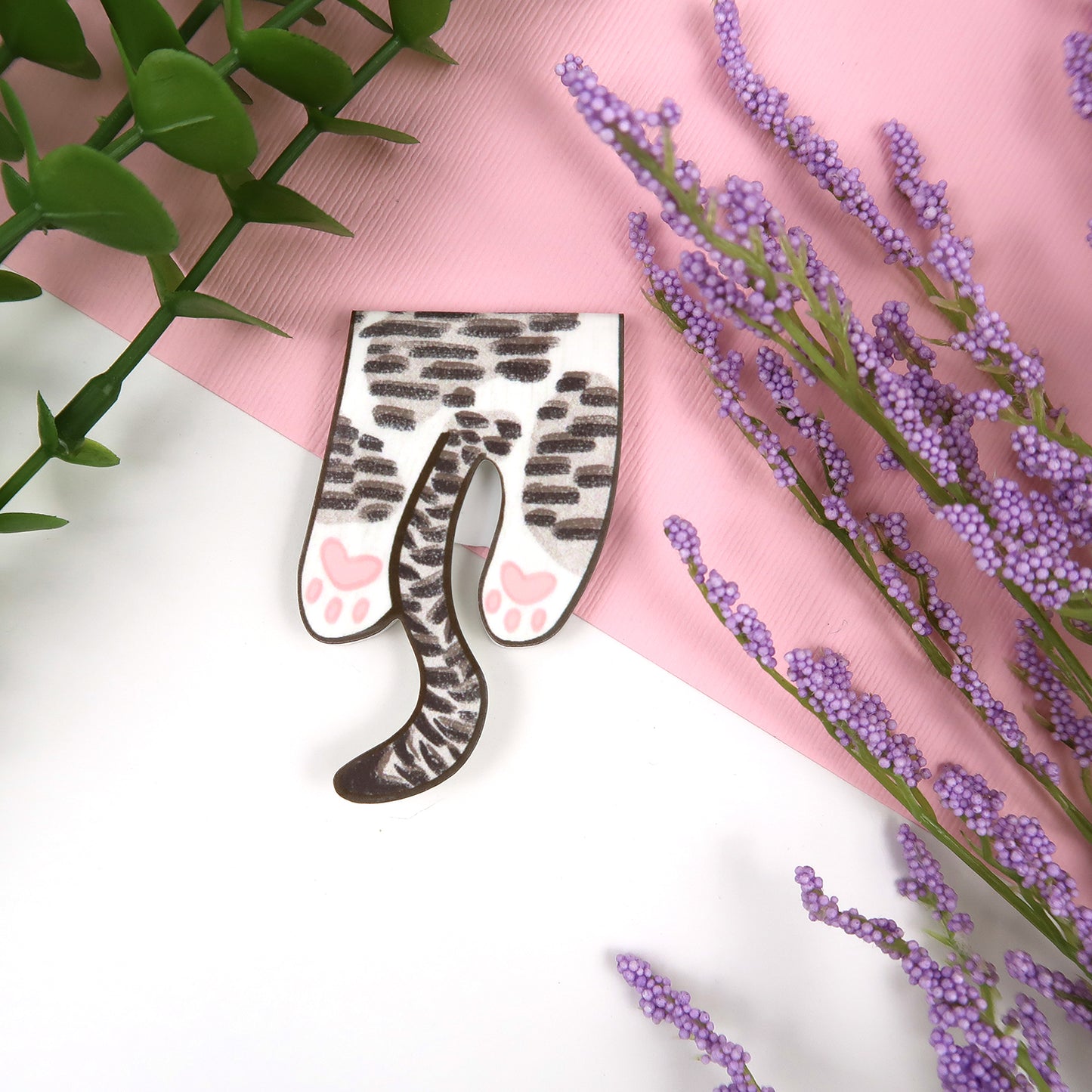 White and Brown Tabby Cat Foldover - Magnetic Bookmark