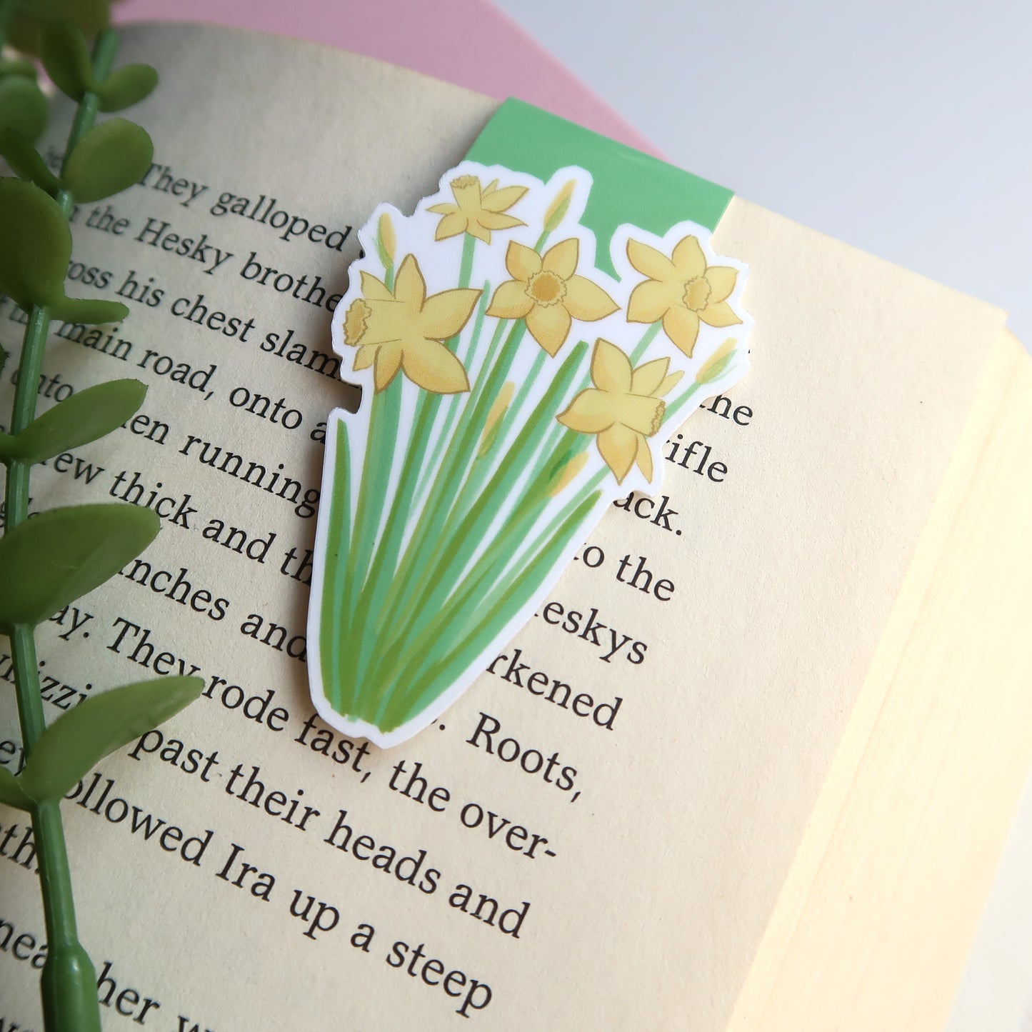 Daffodil Flowers - Magnetic Bookmark