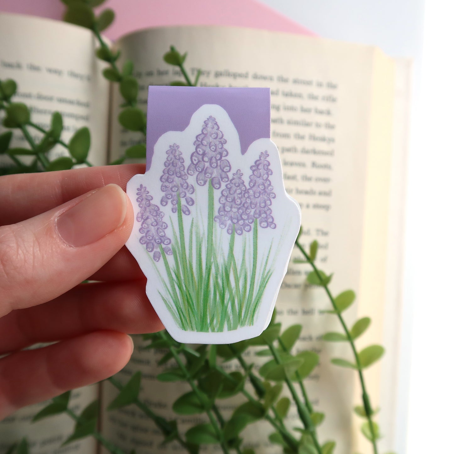 Grape Hyacinth Flowers - Magnetic Bookmark